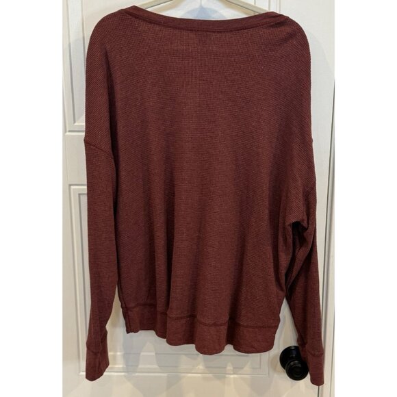 Eddie Bauer Burgundy Waffle-Knit V-Neck Long-Sleeve Tee XL EUC Relaxed Casual - Picture 2 of 6